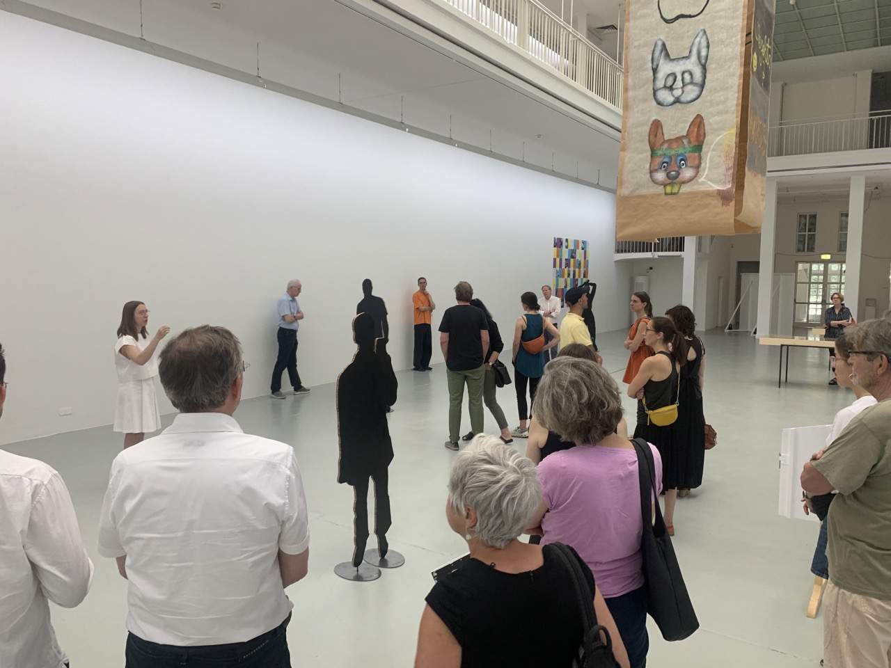 Sicht auf die Werke von Deborah Joyce Holman und Kirti Ingerfurth.
Foto: © Biennale für Freiburg 2
