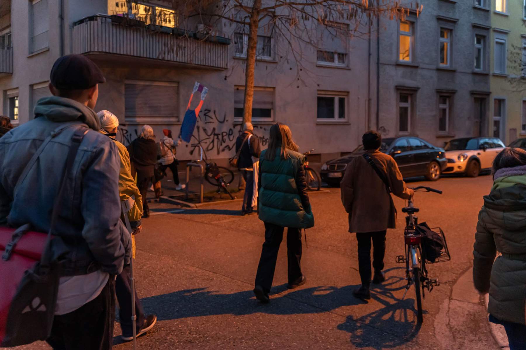 Auf dem Weg zum ehemaligen Löwenkeller.
Foto: Sévérine Kpoti, © Biennale für Freiburg 2