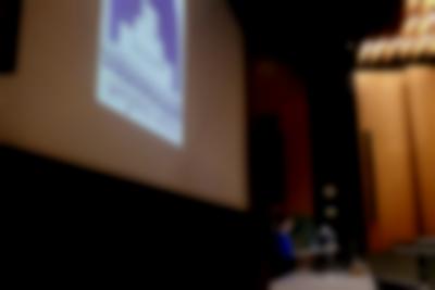 Dr. Eva Kuhn bei ihrem Impulsvortrag im Hörsaal der Biologie.
Foto: aka-Filmclub © Biennale für Freiburg 2